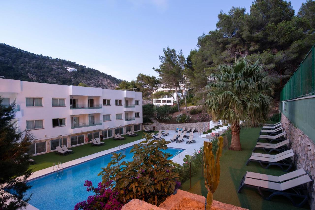 Hotel El Pinar Кала Лонга Екстериор снимка