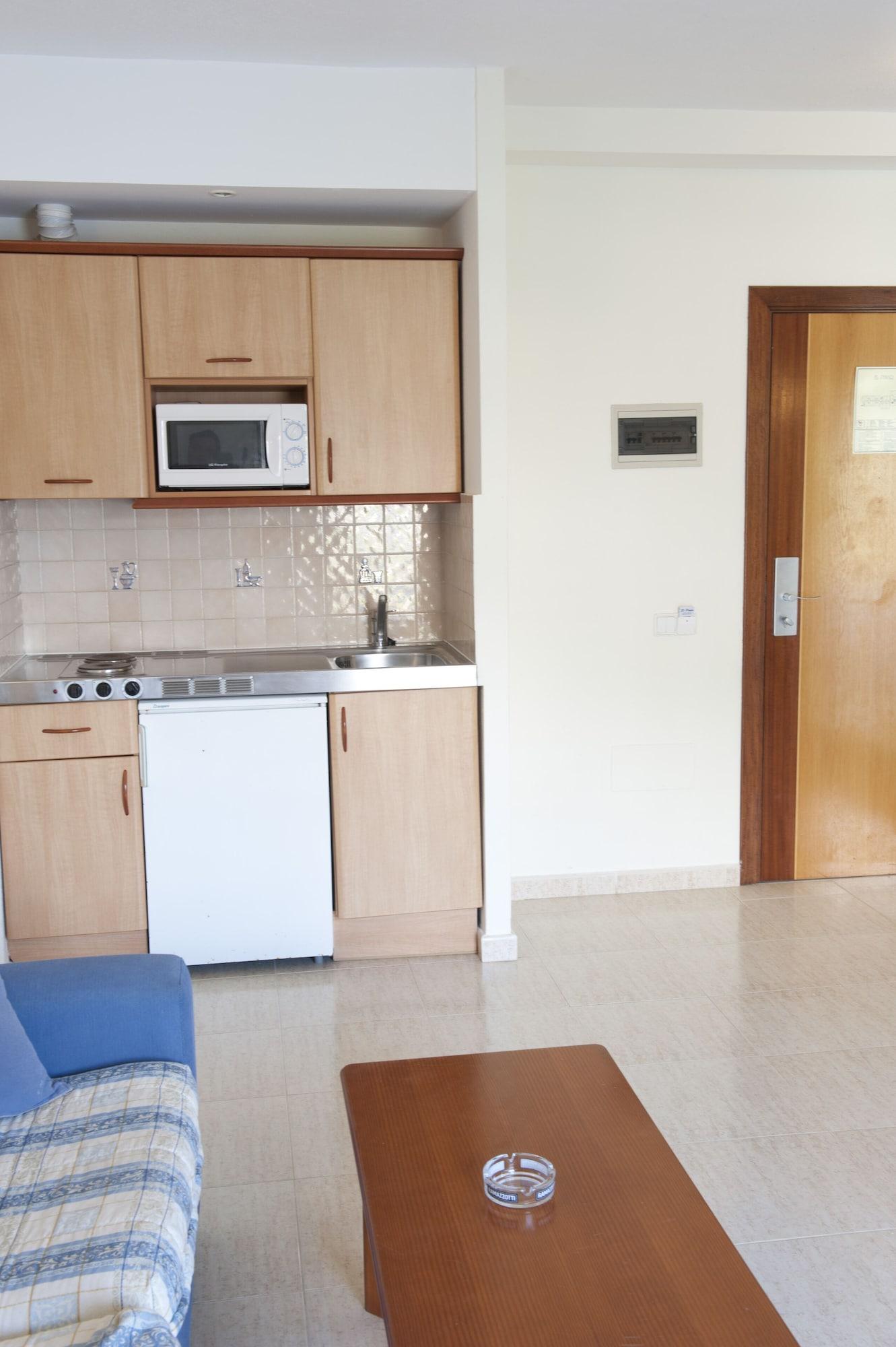 Hotel El Pinar Кала Лонга Екстериор снимка