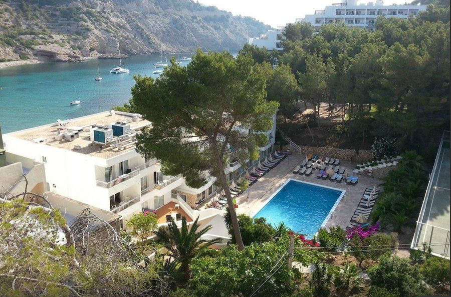 Hotel El Pinar Кала Лонга Екстериор снимка